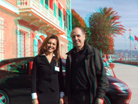 Prof. Marcelo Payssé junto a Giovanna Giusto de RPBW en la visita de 2011. Para ver con gafas 3D.